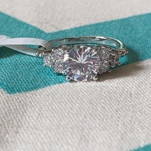 Crystal ring set in silver